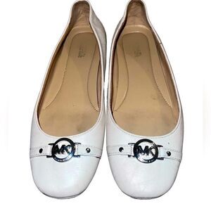 Michael kors size 8 Ivory White or cream Fulton Faux Leather Moccasin flats
